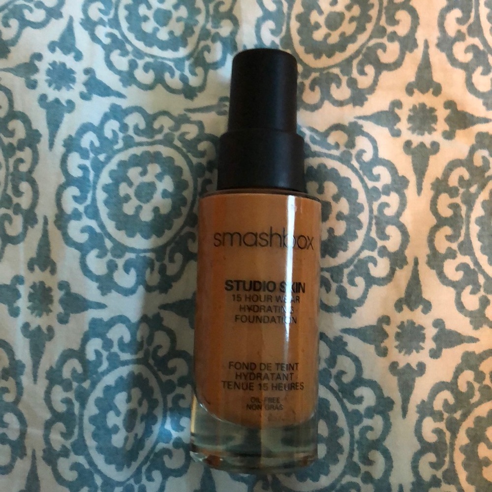 Smashbox Foundation - Picture 2 of 4